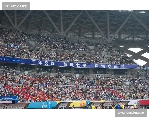 苏超暖心时刻！主队球迷集体高呼 “进一个”，客队球员含泪致谢